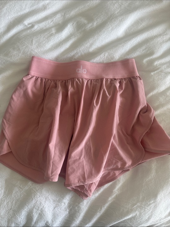 ALO Yoga Pants - ALO Yoga Pink Women’s Athletic Shorts